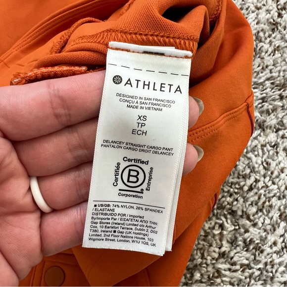 Athleta Delaney Straight Cargo Pants in Orange Sz XS Tall - Picture 11 of 12